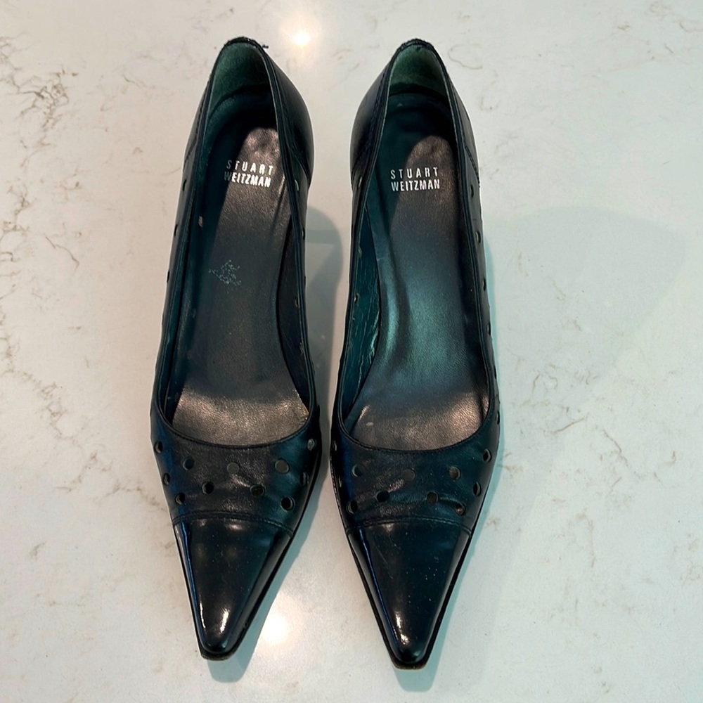 Stuart Weitzman black leather pumps. 3inch heels. Good condition.